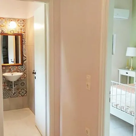 Maria'S Studios & Apartments *
